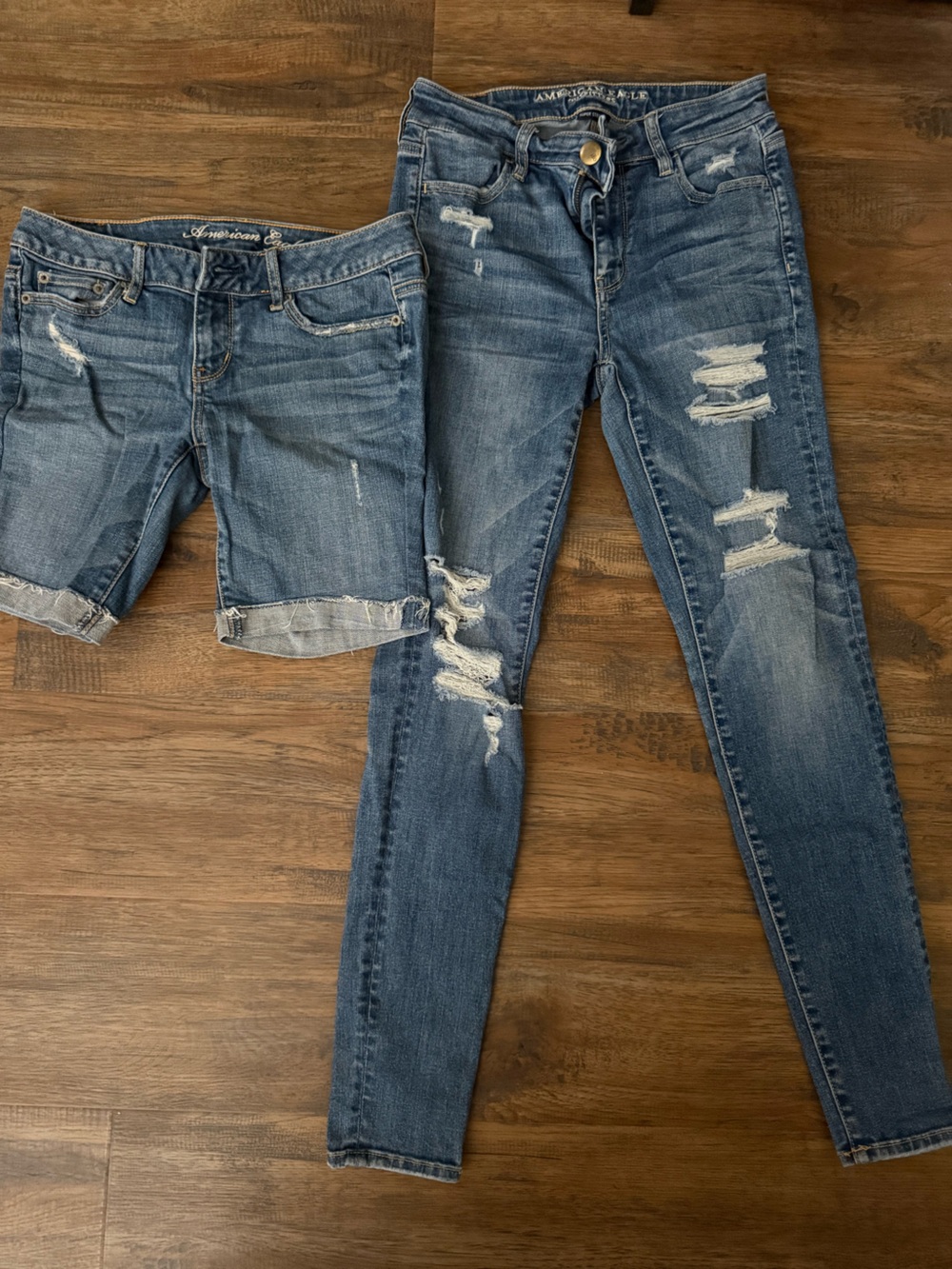 American Eagle Outfitters Distressed Blue Boyfriend Jeans